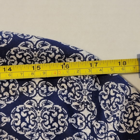 Chicos button up no iron blouse Size 2 (12) - Picture 4 of 7